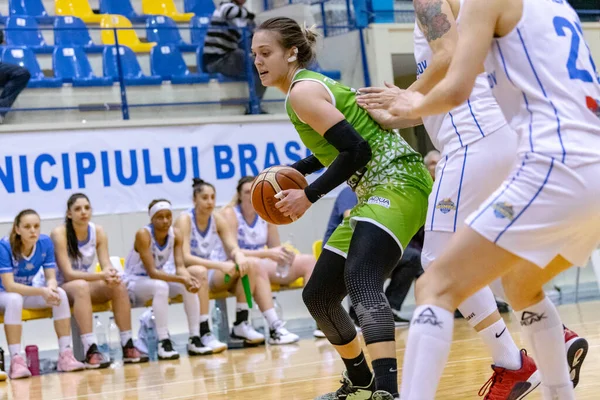 Brasov Roemenië November 2020 Onbekende Basketbalspeler Tijdens Wedstrijd Tussen Csu — Stockfoto