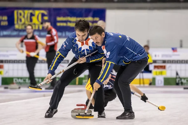 Brasov Rumänien April 2019 Unbekannter Teilnehmer Spielen Curling Bei Der — Stockfoto