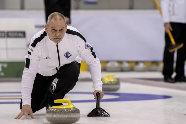 Brasov Romania Aprile 2019 Competitore Sconosciuto Giocare Curling Nei Campionati — Foto Stock