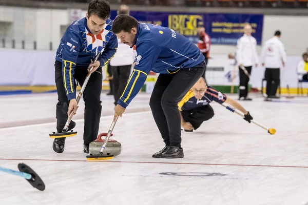 Brasov Rumänien April 2019 Unbekannter Teilnehmer Spielen Curling Bei Der — Stockfoto