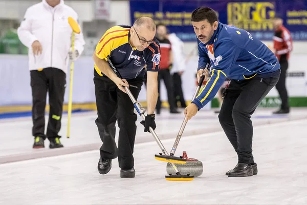 Brasov Romania Aprile 2019 Competitore Sconosciuto Giocare Curling Nei Campionati — Foto Stock