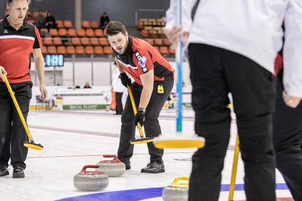 Brasov Romania Aprile 2019 Competitore Sconosciuto Giocare Curling Nei Campionati — Foto Stock