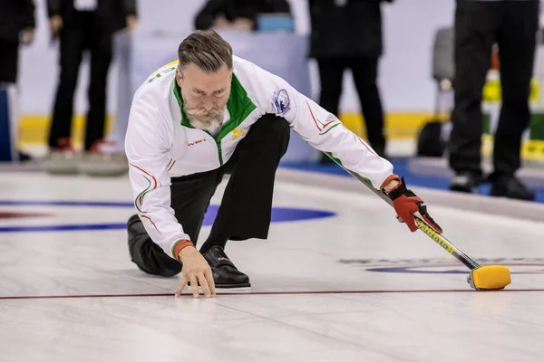 Brasov Romania Aprile 2019 Competitore Sconosciuto Giocare Curling Nei Campionati — Foto Stock