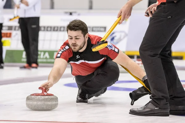 Brasov Romania Aprile 2019 Competitore Sconosciuto Giocare Curling Nei Campionati — Foto Stock