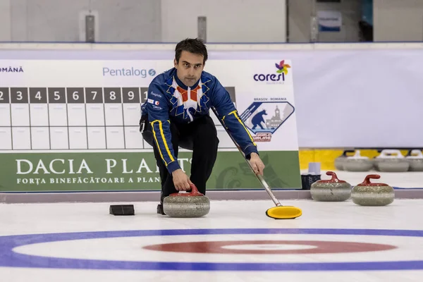 Brasov Romania Aprile 2019 Competitore Sconosciuto Giocare Curling Nei Campionati — Foto Stock