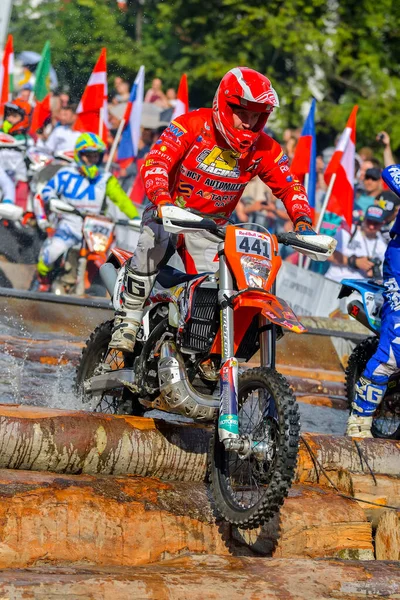 Sibiu Rumunia Lipiec Nieznany Zawodnik Red Bull Romaniacs Hard Enduro — Zdjęcie stockowe