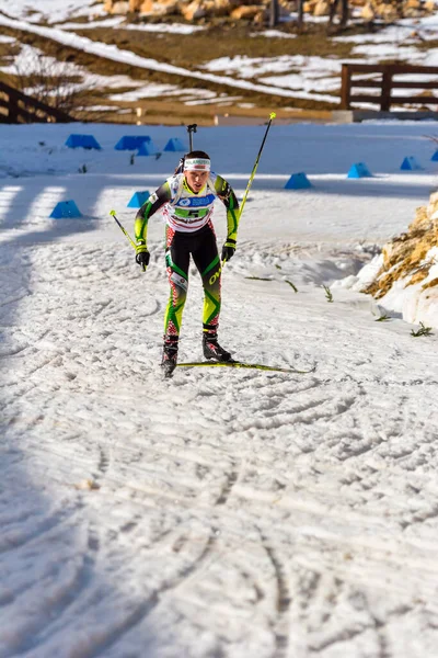 ルーマニアのチーレ グラディセイ 1月30日 Ibuユース ジュニア世界選手権2016年1月24日から2月2日まで ルーマニアのチーレ グラディセイで知られていない競合他社 — ストック写真