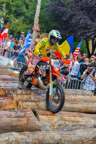 Sibiu Romania Luglio Sconosciuto Concorrente Red Bull Romaniacs Hard Enduro — Foto Stock