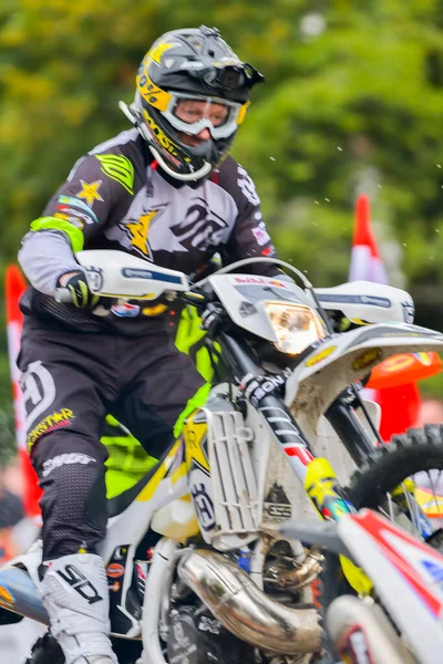 Sibiu Romania 7月28日 Red Bull Romaniacs Hard Enduro Rallyで知られていないライバル 世界で最も過酷なエンデューロ — ストック写真