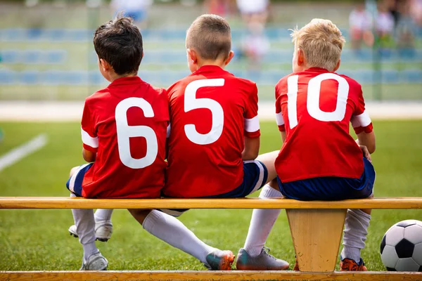 Futebol Equipe Crianças Futebol Crianças Substituem Jogadores Sentados Banco Torneio — Fotografia de Stock