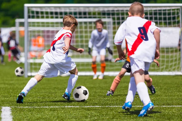 Treinamento Jogo Futebol Entre Equipes Futebol Juvenil Jovens Rapazes Jogar — Fotografia de Stock