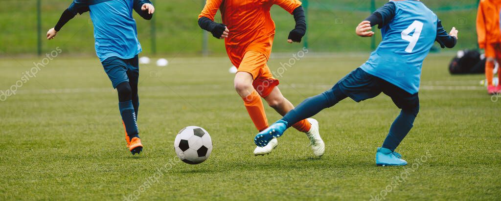 Chicos Jugando Fútbol Otoño Futbolistas Fútbol Manga Larga Jersey