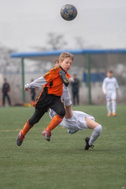 Nisan 14, 2007. Futbol kulübü Metallurg, Zaporozhye, Ukrayna genç oyuncular maçı. Çocuklar için eğitim ve futbol futbol turnuvası. Gençlik futbol rekabet betweeen iki futbolcular.