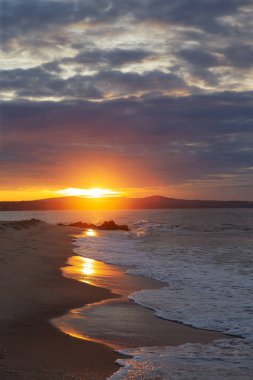 Sunset plajında, Vietnam üzerinde
