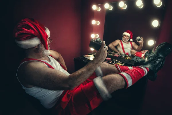 Narcissistic Santa Claus Looking Mirror Making Selfie Vintage Camera — Stock Photo, Image