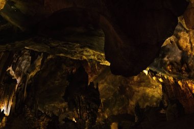 Phong Nha Mağarası