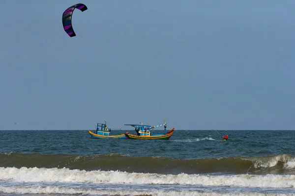 Kitesurfen Golven Van Zee Mui Strand Phan Thiet Binh Thuan — Stockfoto