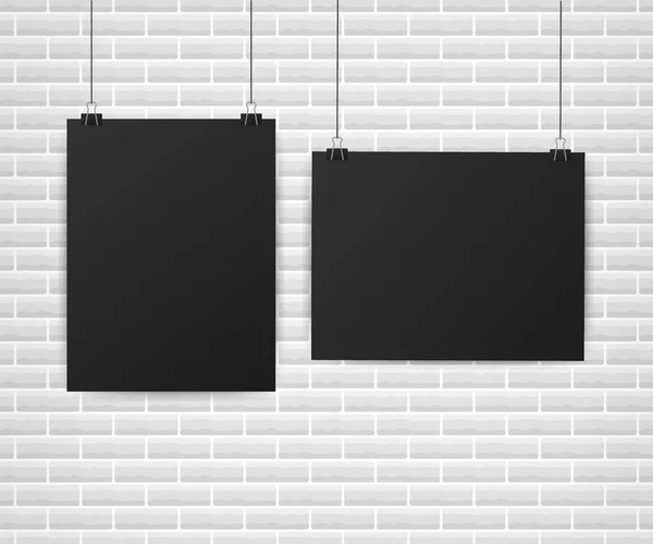 Μαύρο αφίσες κρέμονται σε ντοσιέ. Γκρίζο τοίχο με χλεύη επάνω κενό κενό χαρτί. Εικονογράφηση διάνυσμα. — Διανυσματικό Αρχείο