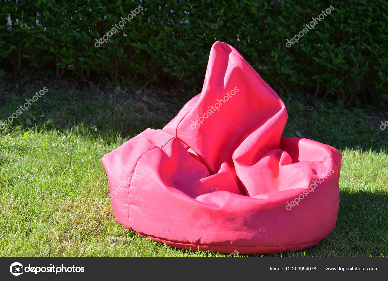 Pink Bean Bag Garden Lawn Stock Photo by ©Bane.m 209994078