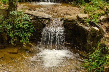 Yaz aylarında şelale