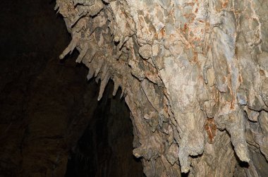 Sırbistan 'daki Stopica mağarası sarkıtlı antik bir mağaranın içi