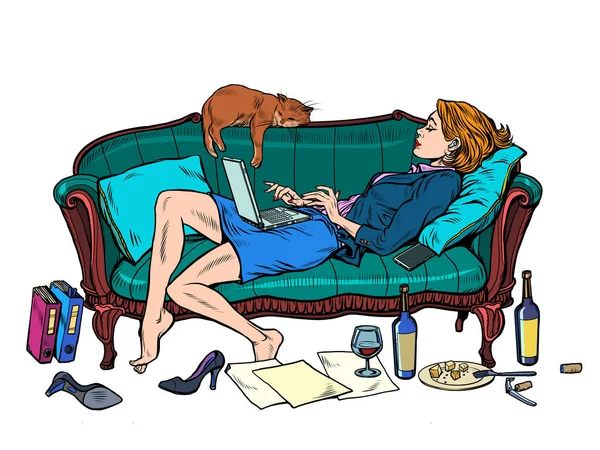 Hermosa mujer en casa con un gato trabajando y descansando — Archivo Imágenes Vectoriales