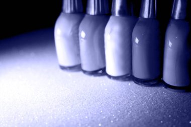 Tırnak cilası sıraya yerleştirilir. Kopya alanı