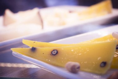 Gurme peynirlerin seçimi. Kimse yok.