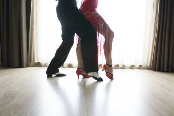Jambes Danseuses Salsa Latines Masculines Féminines Avancez — Photo