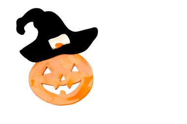 Cadılar bayramı için yüzü çizilmiş balkabağı.