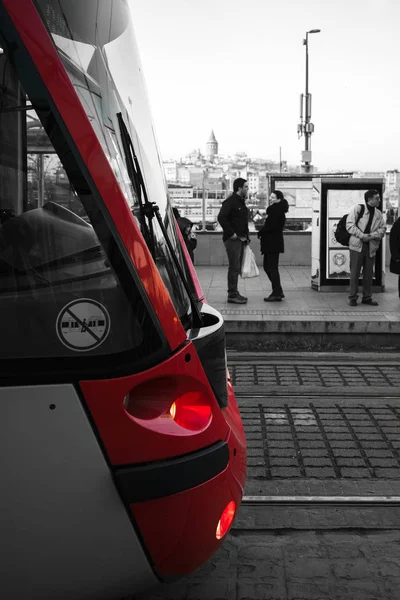 Istanbul, Türkiye: 2 Şubat 2016 - seçici boyama Istanbul tren vurdu.