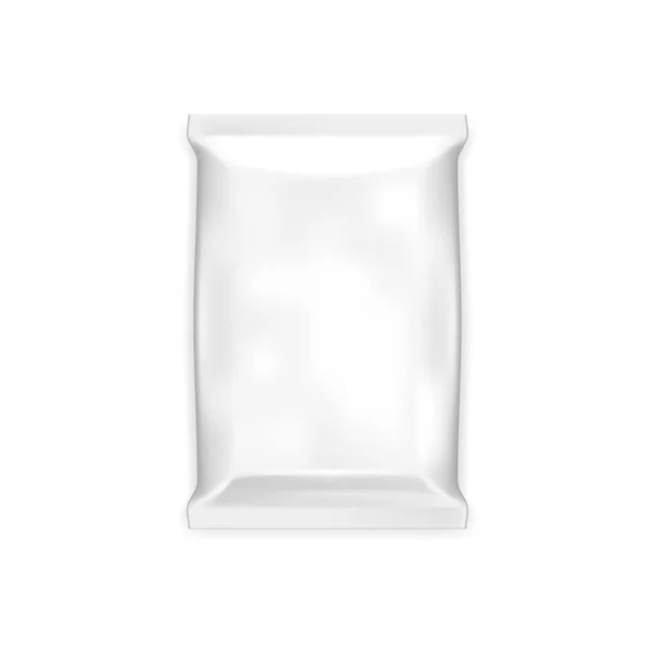 Pacchetto realistico del cuscino delle patatine alimentari isolato su sfondo bianco — Vettoriale Stock