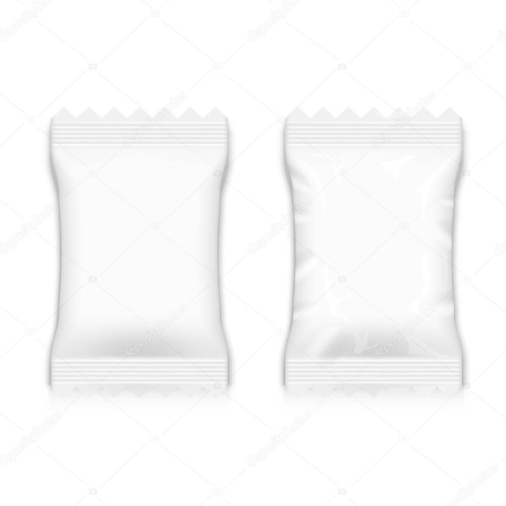 Realistic White Blank Smooth And Crumpled Pouch Pack
