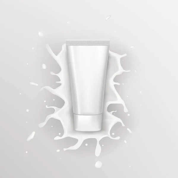 Creme de leite desnatado em branco cai no leite com respingo — Vetor de Stock