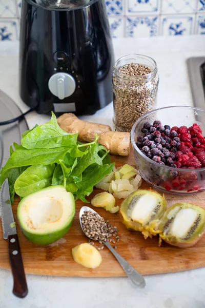 Ingredients for smoothies on a wooden Board in the kitchen. sports nutrition. — Stock Photo, Image