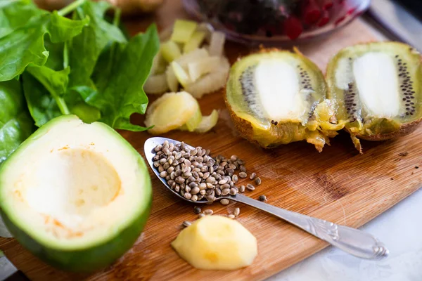 Ingredients for smoothies on a wooden Board. healthy food. sports nutrition. — Stock Photo, Image