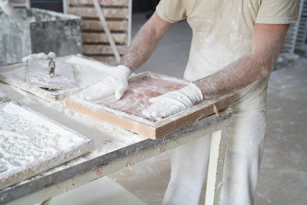 Fondant desplegado para rollos de delicia turca, jalea o malvaviscos . —  Fotos de Stock