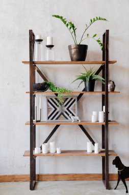 Çatı katının içi. minimalist tasarım.