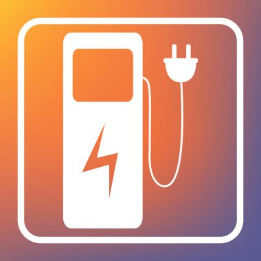 Elektrikli araç şarj istasyonu işareti. Vektör. Beyaz simgesi turuncu-mor gradyan arka planı Saydam düğmesini.