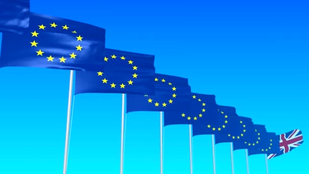 欧洲联盟和联合王国的旗帜正在风中发展 接近最后的旗帜和后裔 英国退出联盟的象征 — 图库视频影像