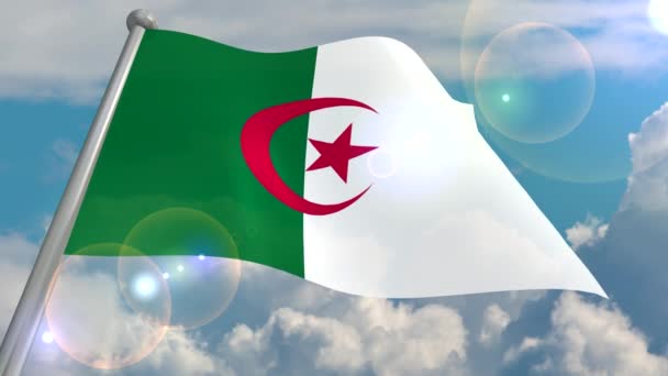 Флаг Алжира Развивается Ветру Против Голубого Неба Кучевыми Облаками Вспышкой — стоковое видео