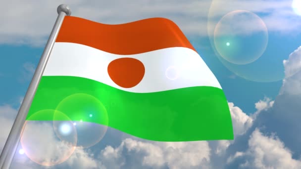 ナイジェリアの旗は 積雲と太陽からのレンズのフラッシュと青い空に対して風の中で開発します 3Dプログラムからの4Kビデオループとデコード — ストック動画