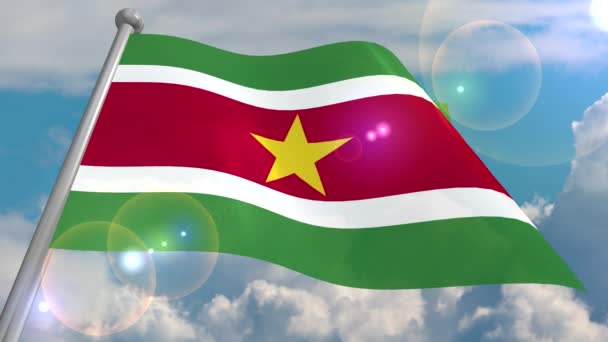Suriname Állam Zászlaja Szélben Kumuluszfelhőkkel Napszemüvegen Villanó Lencsével Kék Ellen — Stock videók