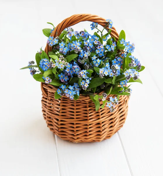 Forget Flowers Basket Old Table — Stock Photo, Image