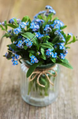 buket unut beni fakirler cam vazoda