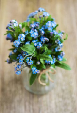 buket unut beni fakirler cam vazoda