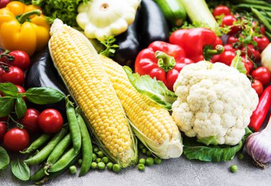 Arka plan - farklı çiğ sebze yeme sağlıklı