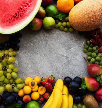 Taze yaz meyve ve çilek