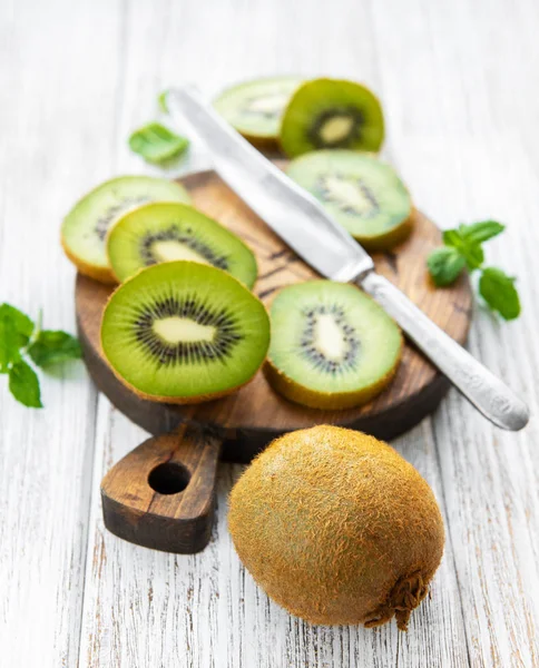 Fresh Kiwi Fruits Board White Wooden Background — Stock Photo, Image