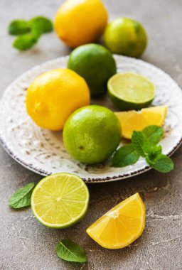 Limon ve limes beton zemin üzerine plaka